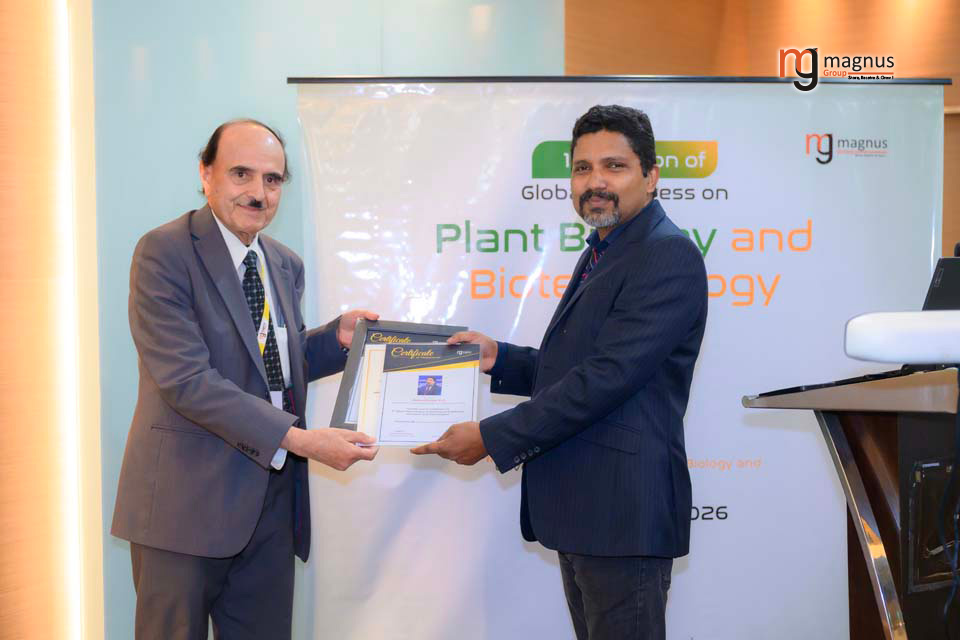Abdul Khalil Gardezi Honored Rameshkumar K B With An Keynote Certificate & Momentos