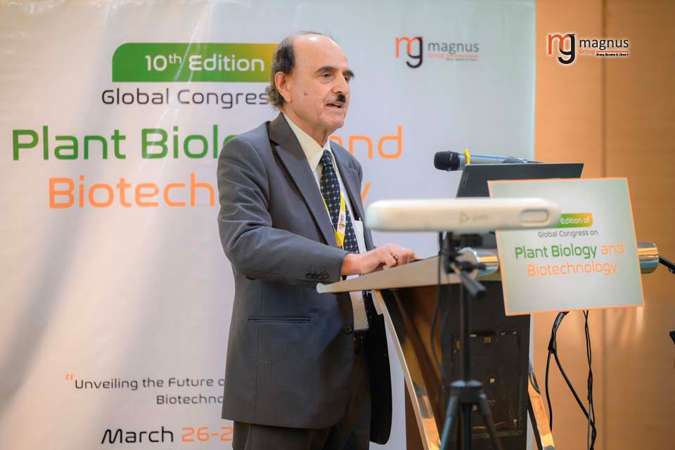 Abdul Khalil Gardezi While Presenting His Keynote Talk